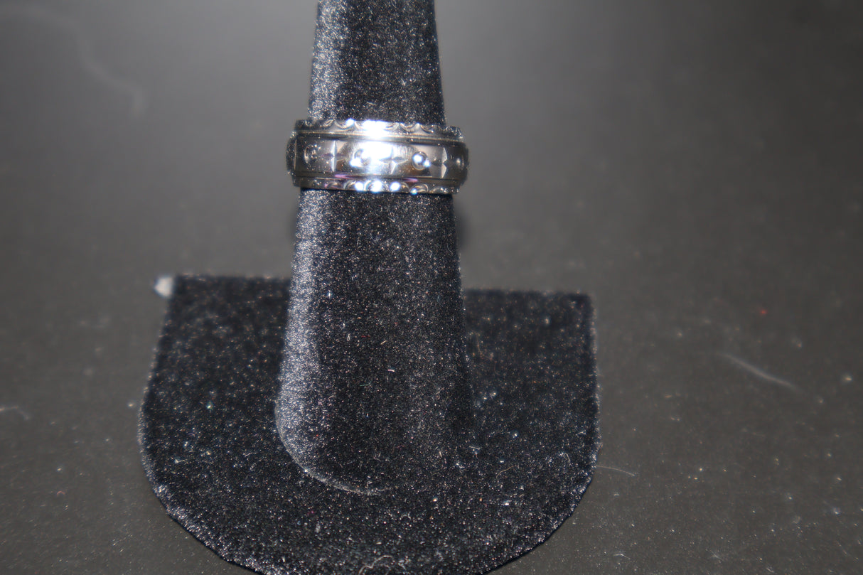 Textured Spinner Ring in Stainless Steel Size 6.75