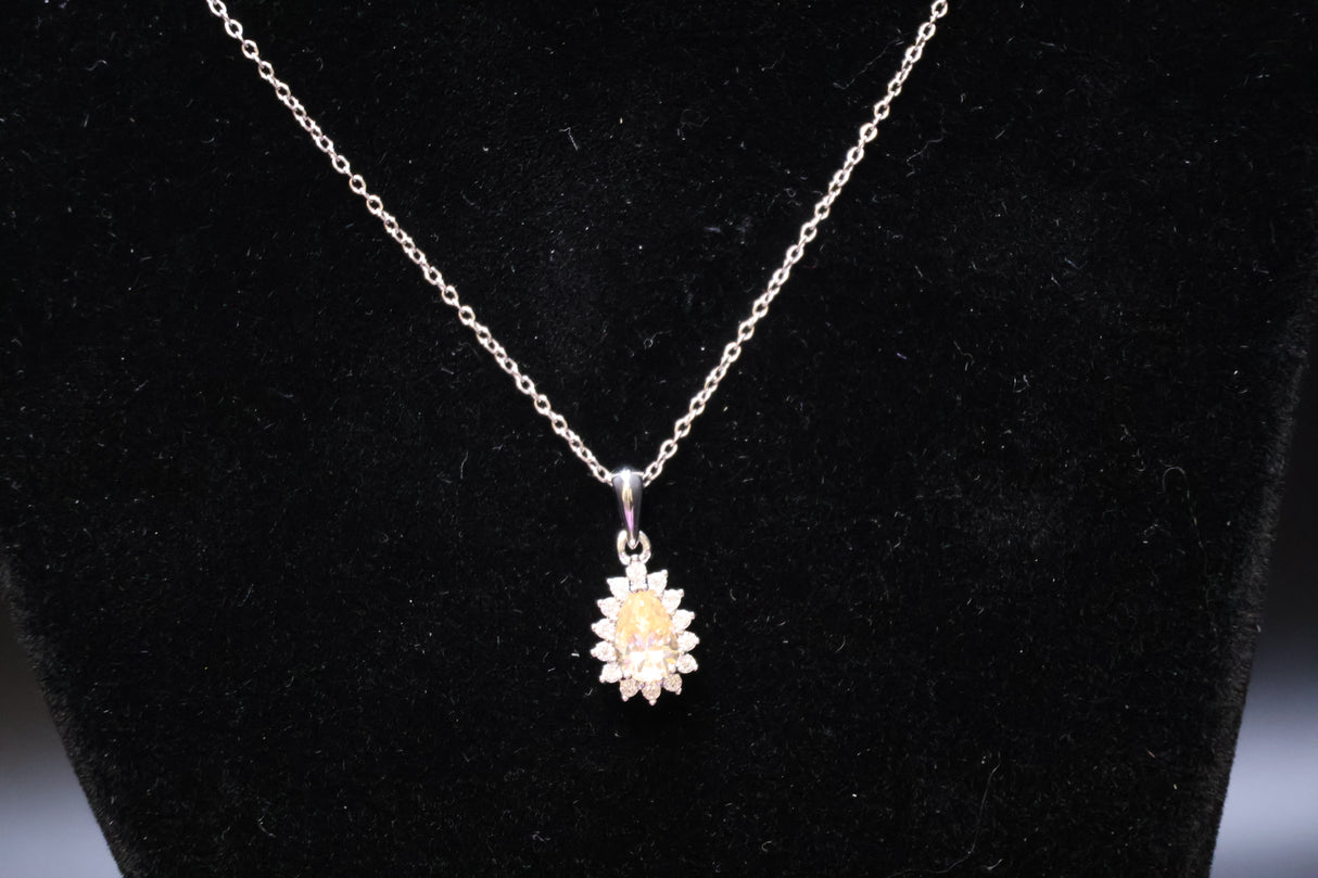 Yellow Moissanite / Moissanite 1ctw