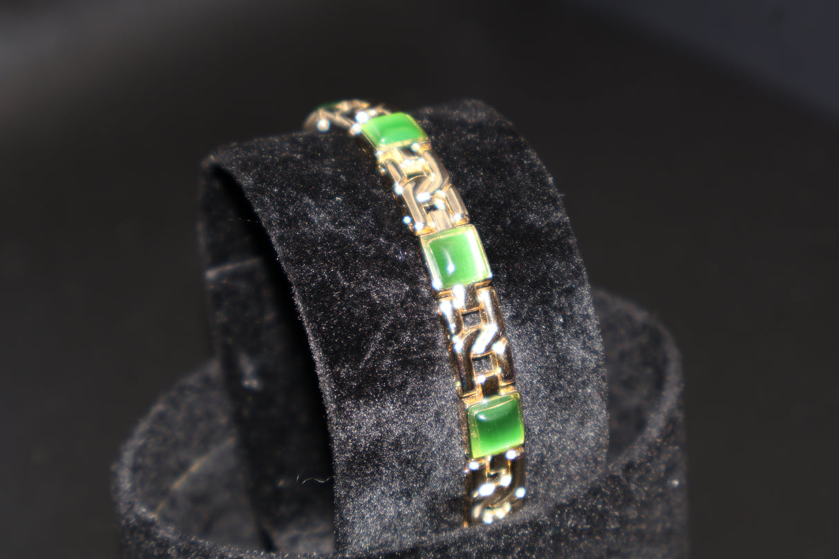 Simulated Cats Eye Bracelet